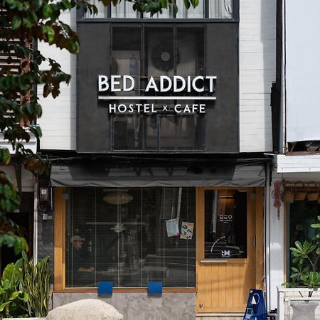 Bed Addict Hostel X Cafe Chiang Mai Exterior foto