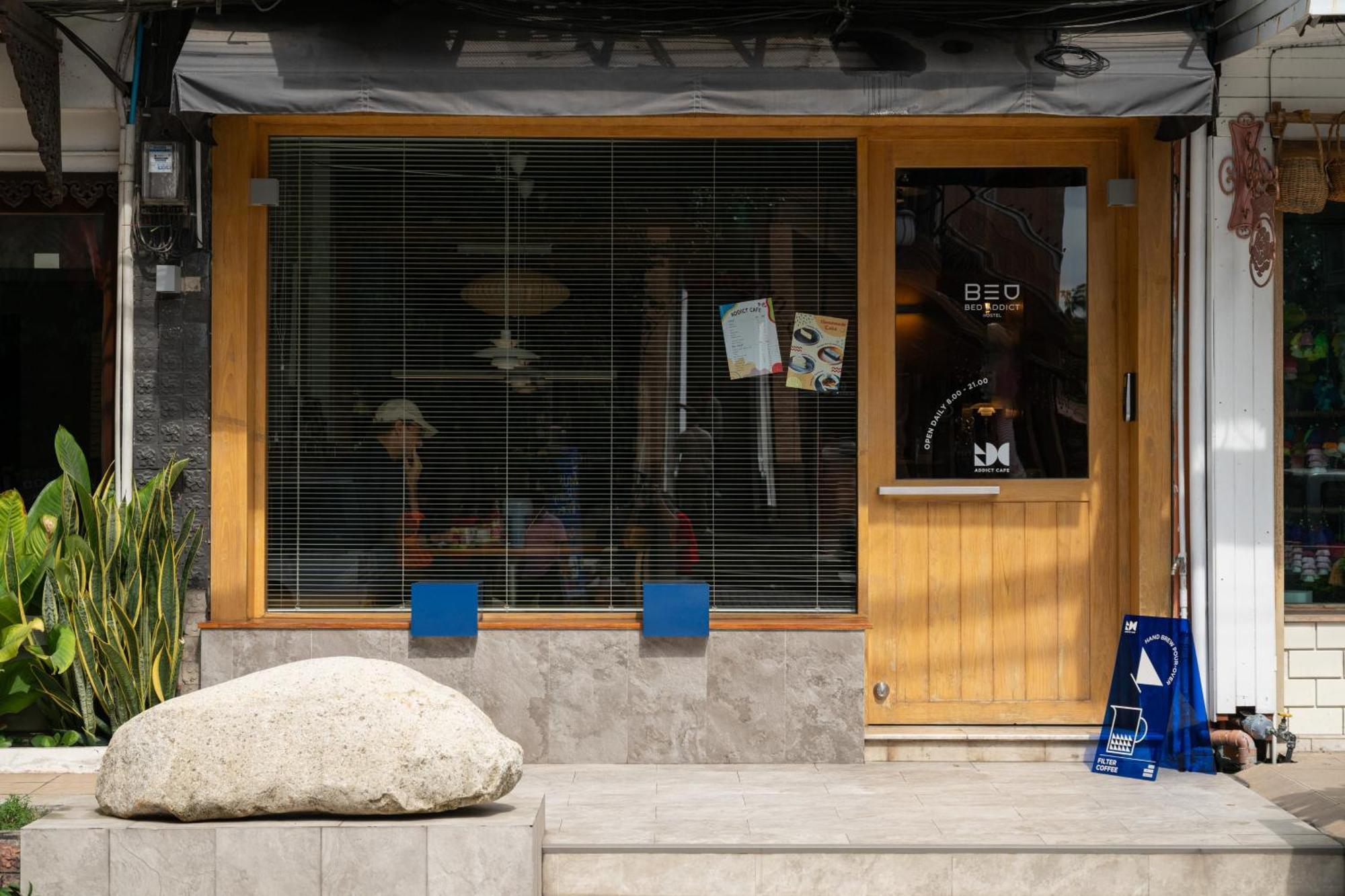 Bed Addict Hostel X Cafe Chiang Mai Exterior foto